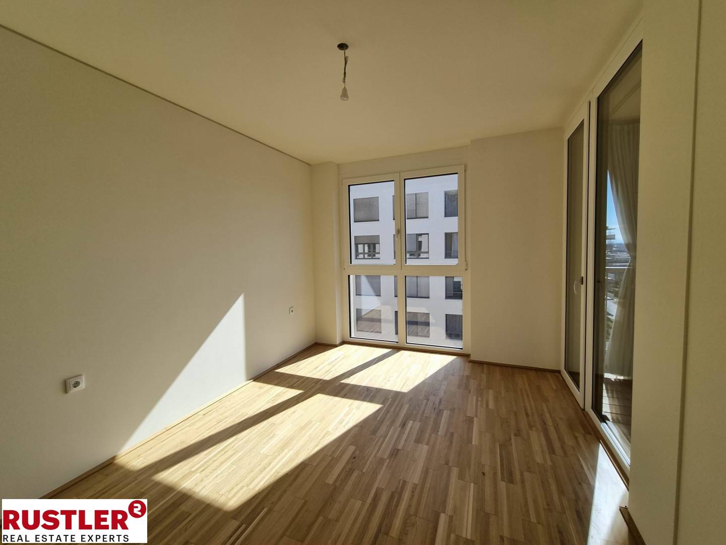 Nachhaltige Wohnung am Fluss mit Balkon