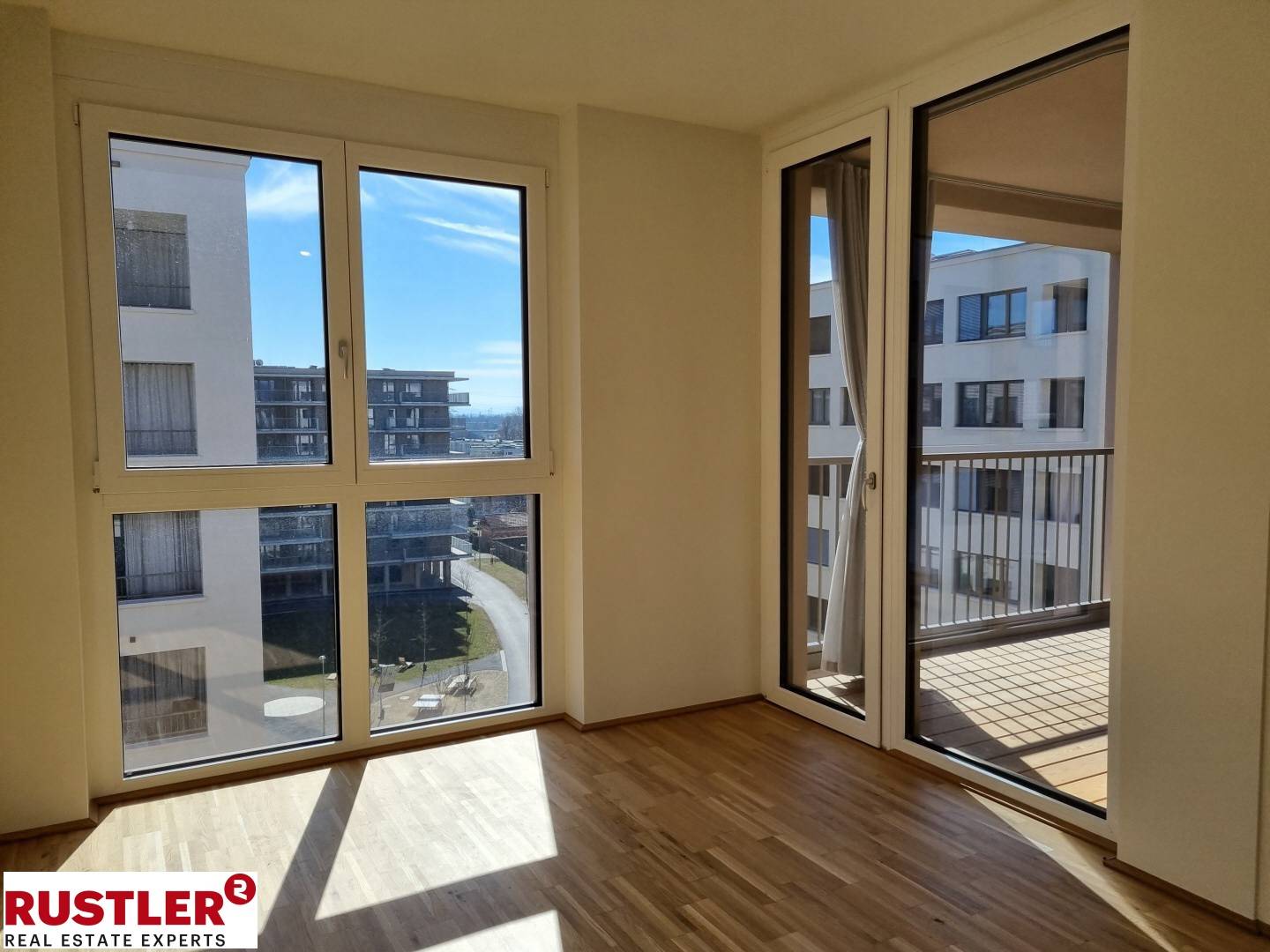 Nachhaltige Wohnung am Fluss mit Balkon