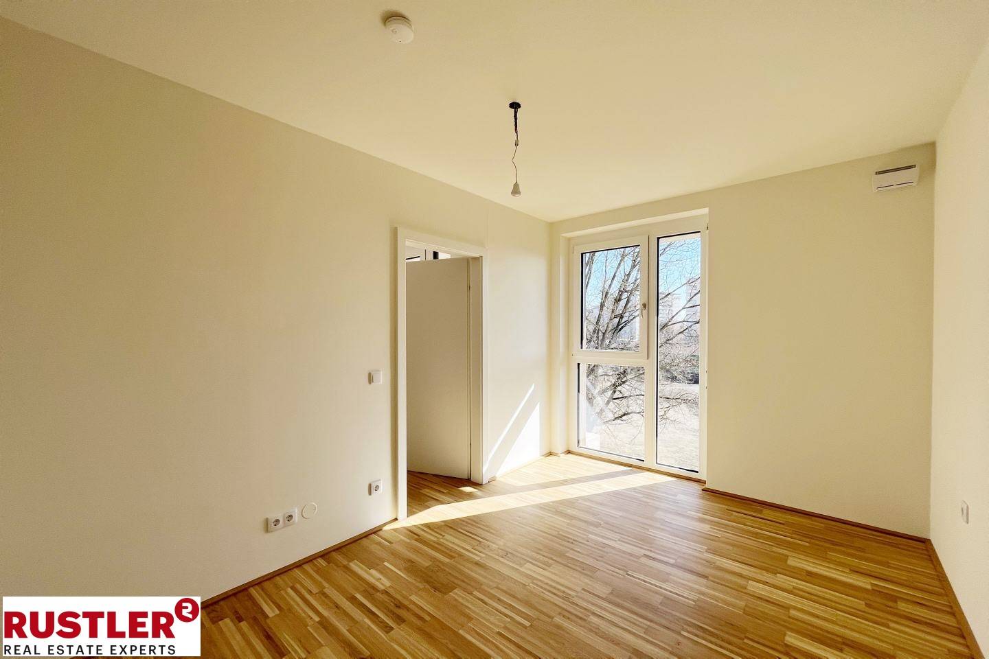 Lichtdurchflutete Wohnung mit Balkon im Grünen provisionsfrei