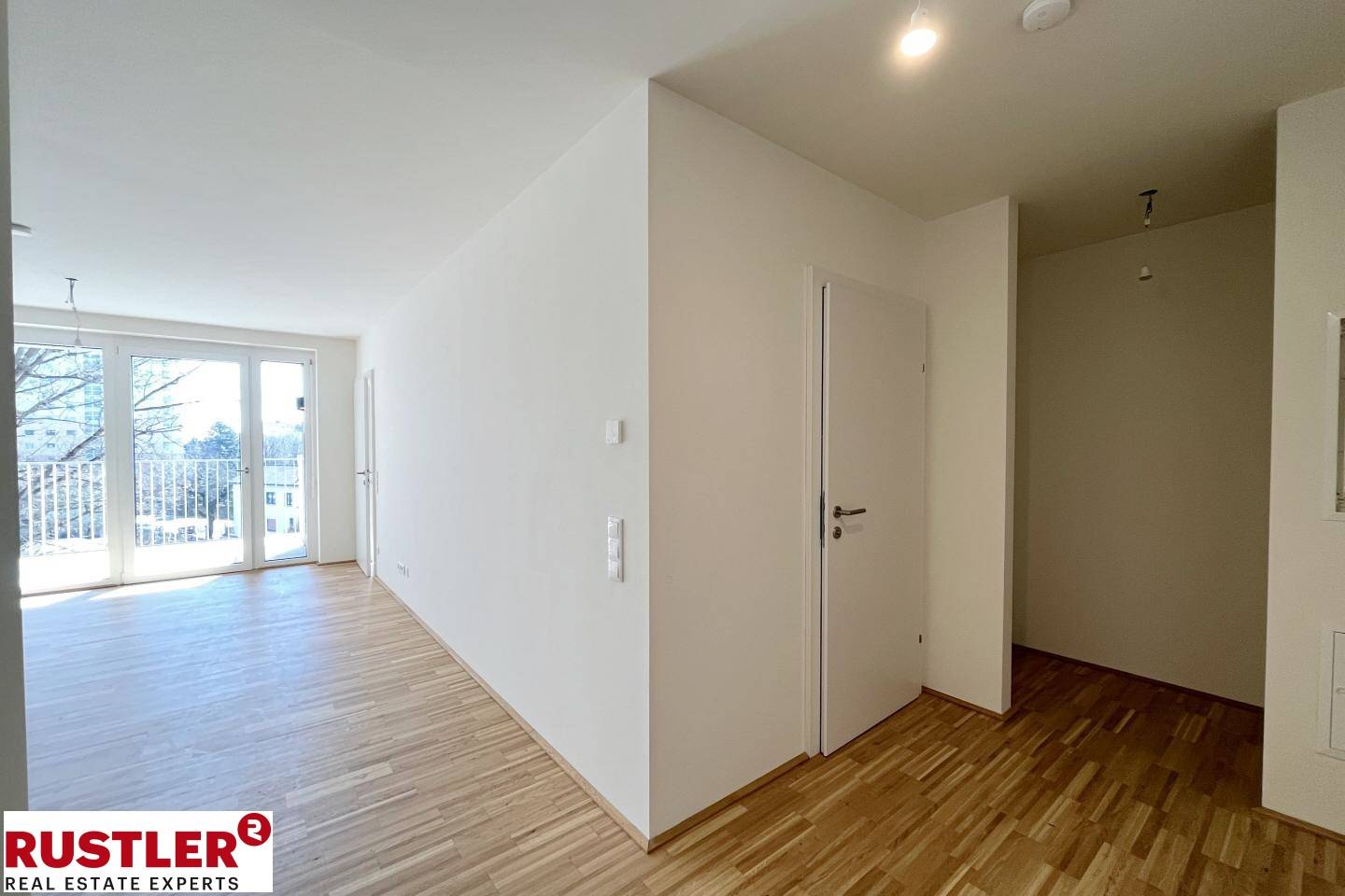 Lichtdurchflutete Wohnung mit Balkon im Grünen provisionsfrei