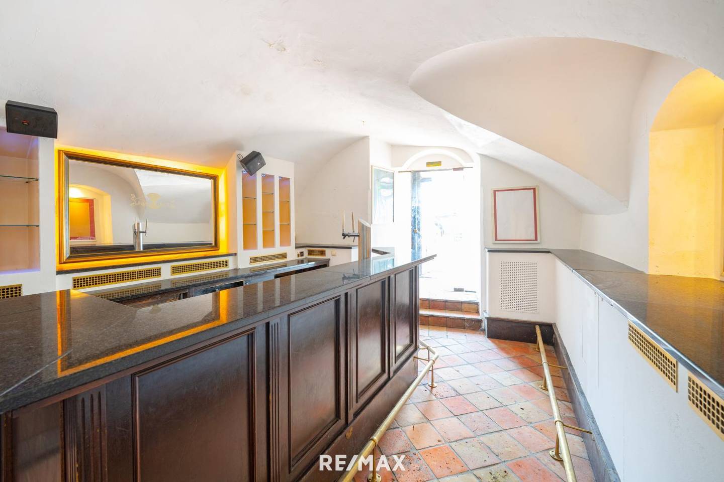 Loft apartment in listed building with outdoor area