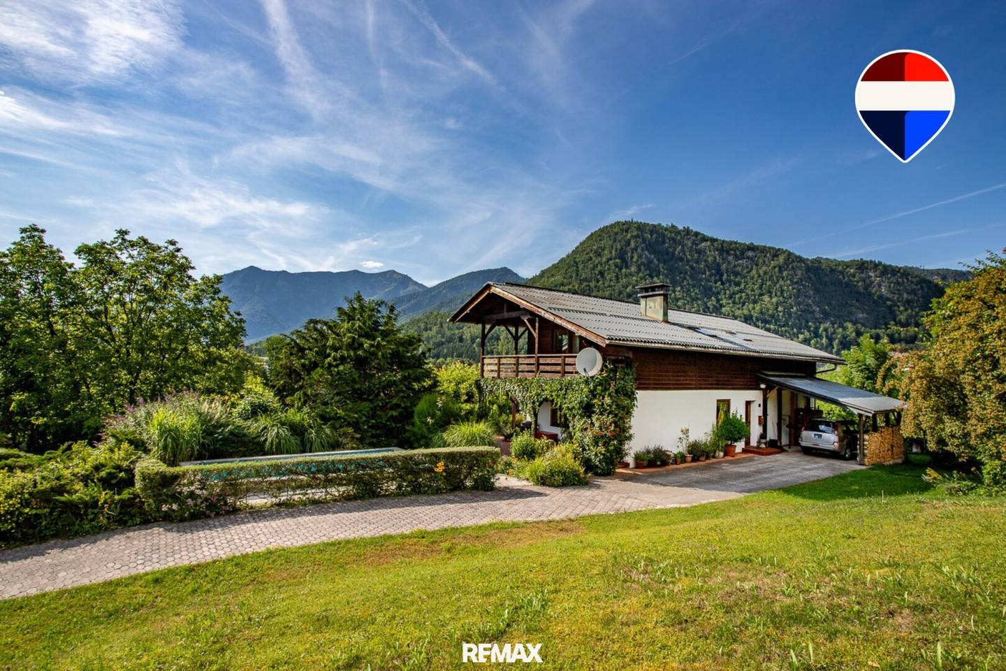 Ein- bis Zweifamilienhaus in zentrumsnaher Lage mit beeindruckendem Bergpanorama!