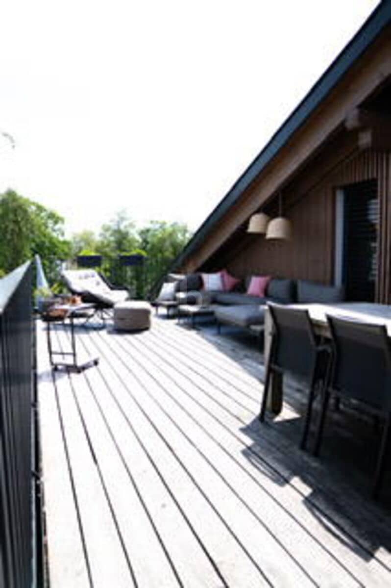 Bright penthouse with terrace and green view