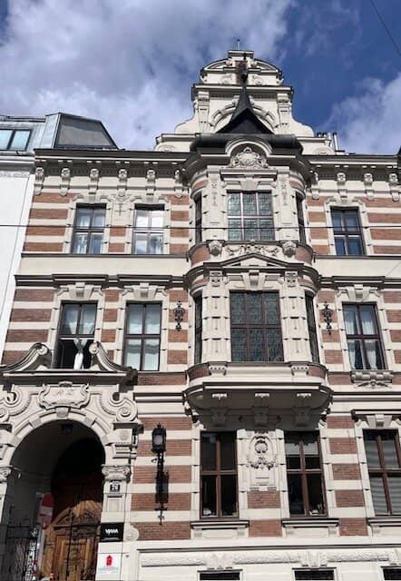 Erstbezug am Margaretenplatz: unbefristetes, erstklassig saniertes Büro in repräsentativem Altbau