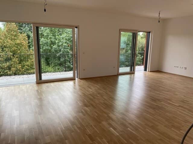 Bad Radkersburg: Exklusive 4-Zimmer-Wohnung mit großer Dachterrasse, 2 Bäder, Tiefgarage in zentraler &amp; dennoch ruhiger Lage!