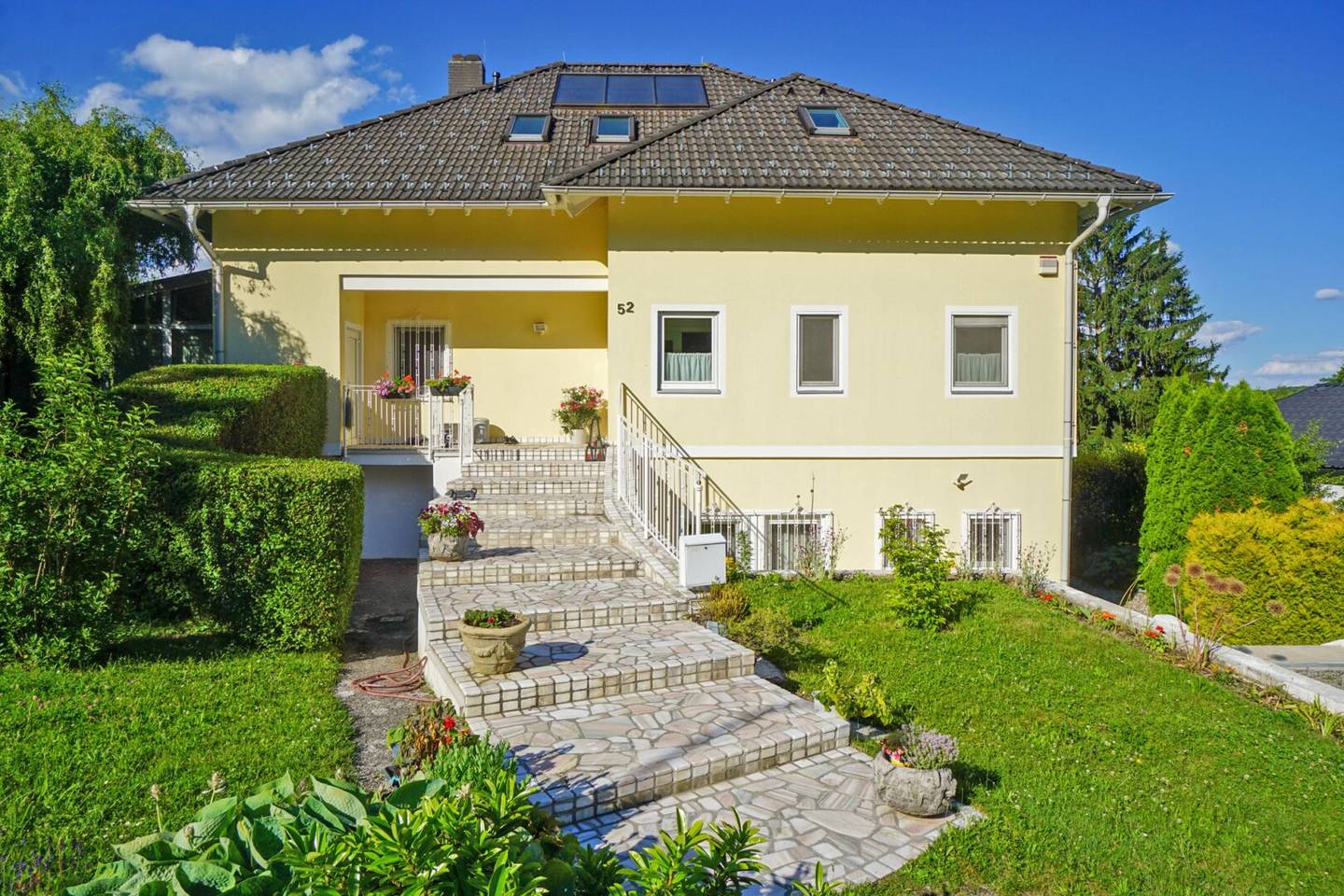 Topgepflegte, elegante Villa in traumhafter Panoramalage