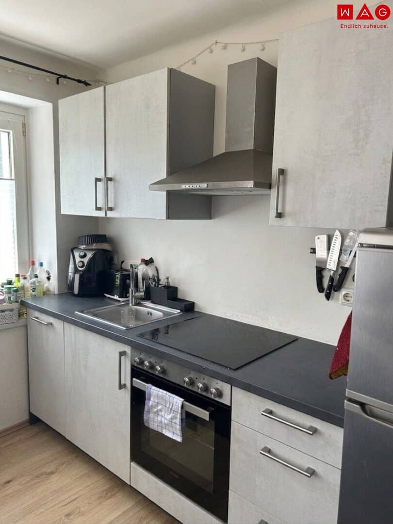 Charmanter Wohn(t)raum für Singles und Paare! Preiswerte 2-Raum-Wohnung mit praktischer Raumaufteilung in ausgezeichneter Lage - helle Essküche und modernes Badezimmer!
