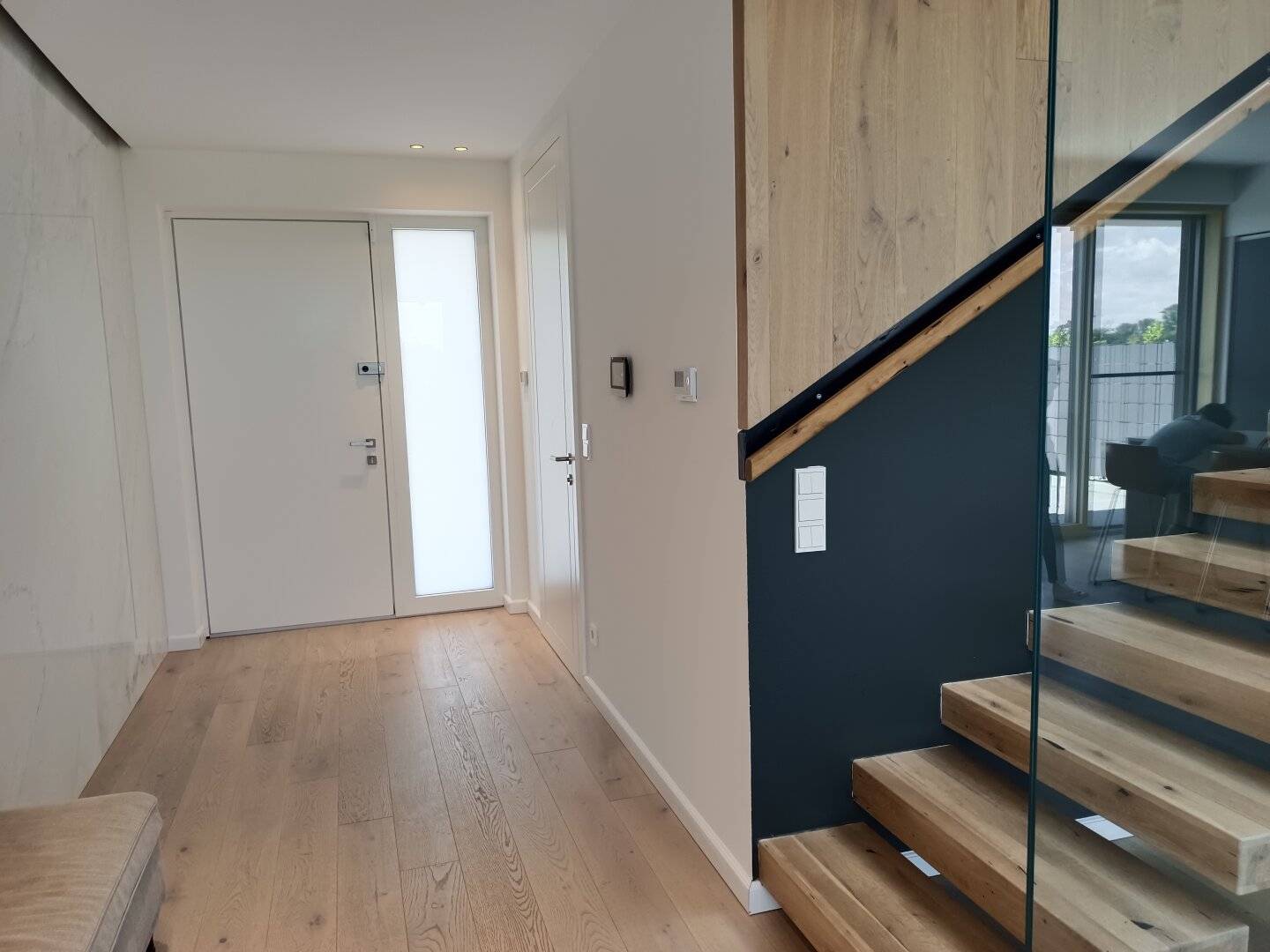 Moderne Doppelhaushälfte mit hochwertiger Ausstattung, 145m², 5 Zimmer, sowie Terrasse, Garten &amp; Garage in Pottendorf, NÖ!