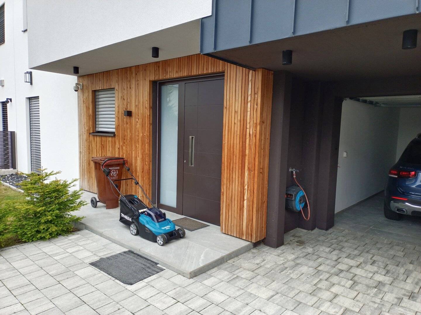 Moderne Doppelhaushälfte mit hochwertiger Ausstattung, 145m², 5 Zimmer, sowie Terrasse, Garten &amp; Garage in Pottendorf, NÖ!