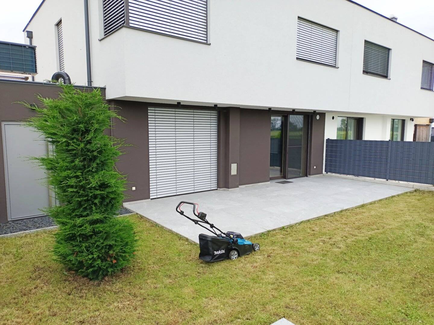 Moderne Doppelhaushälfte mit hochwertiger Ausstattung, 145m², 5 Zimmer, sowie Terrasse, Garten &amp; Garage in Pottendorf, NÖ!