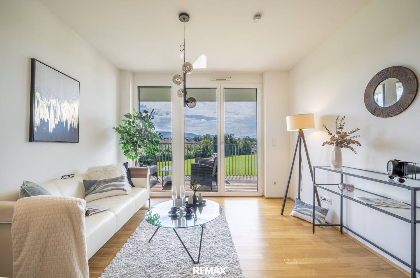 My Place at Wallersee – modern living with large balcony in the northern Flachgau
