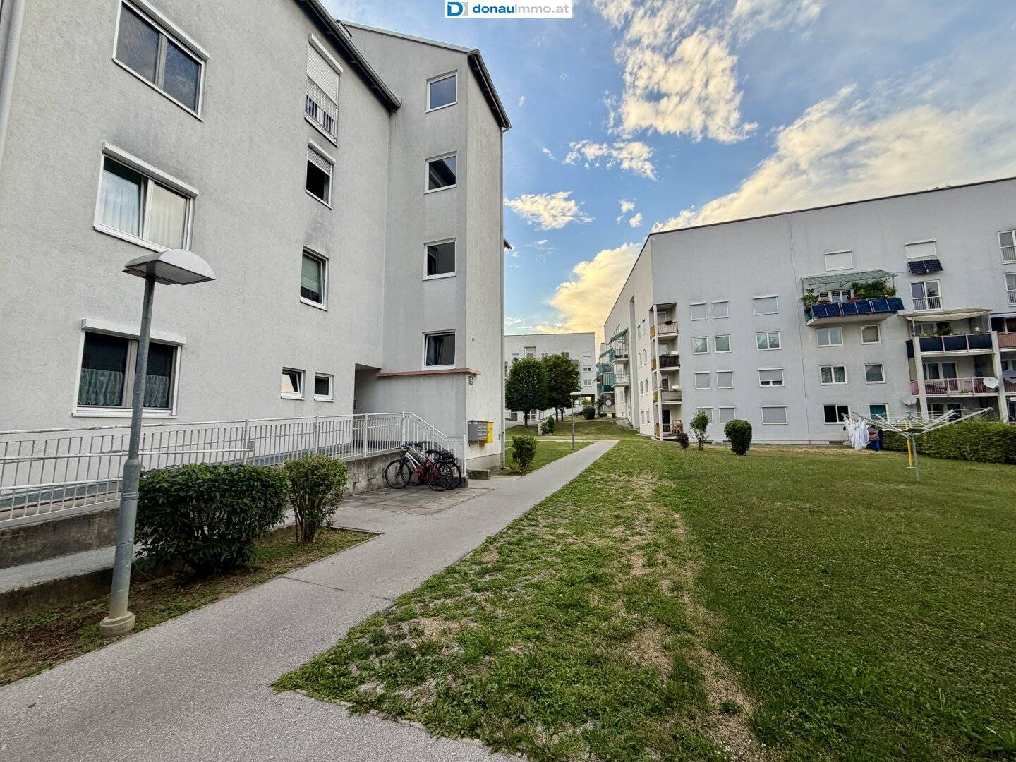 Modern 4-room apartment with balcony and underground garage in 8020 Graz