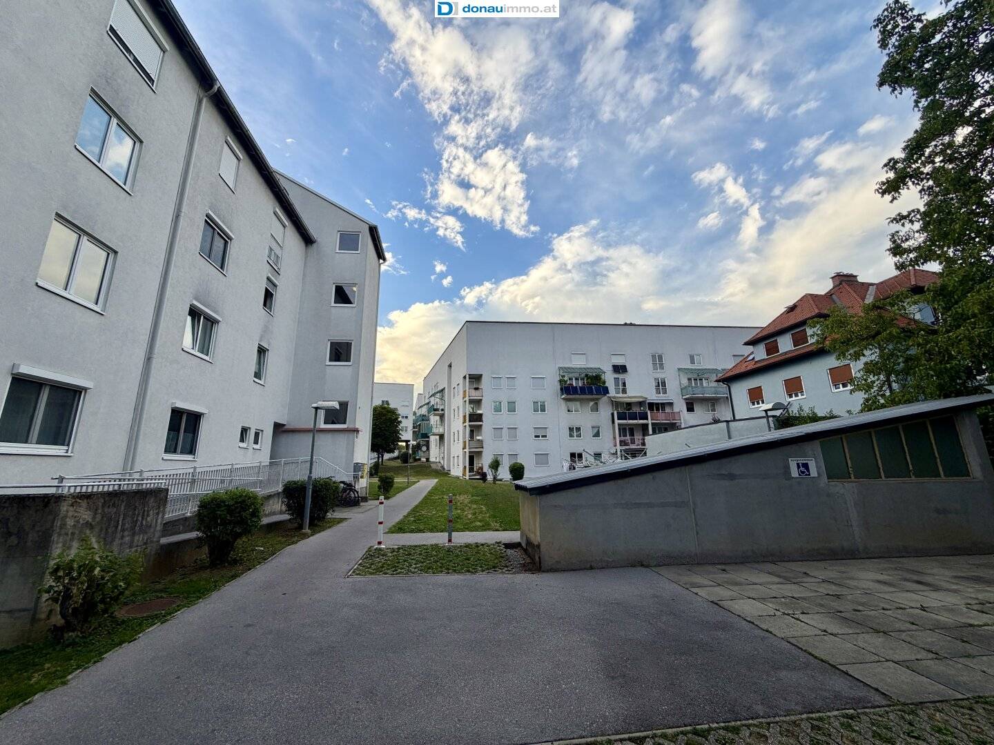 Modern 4-room apartment with balcony and underground garage in 8020 Graz