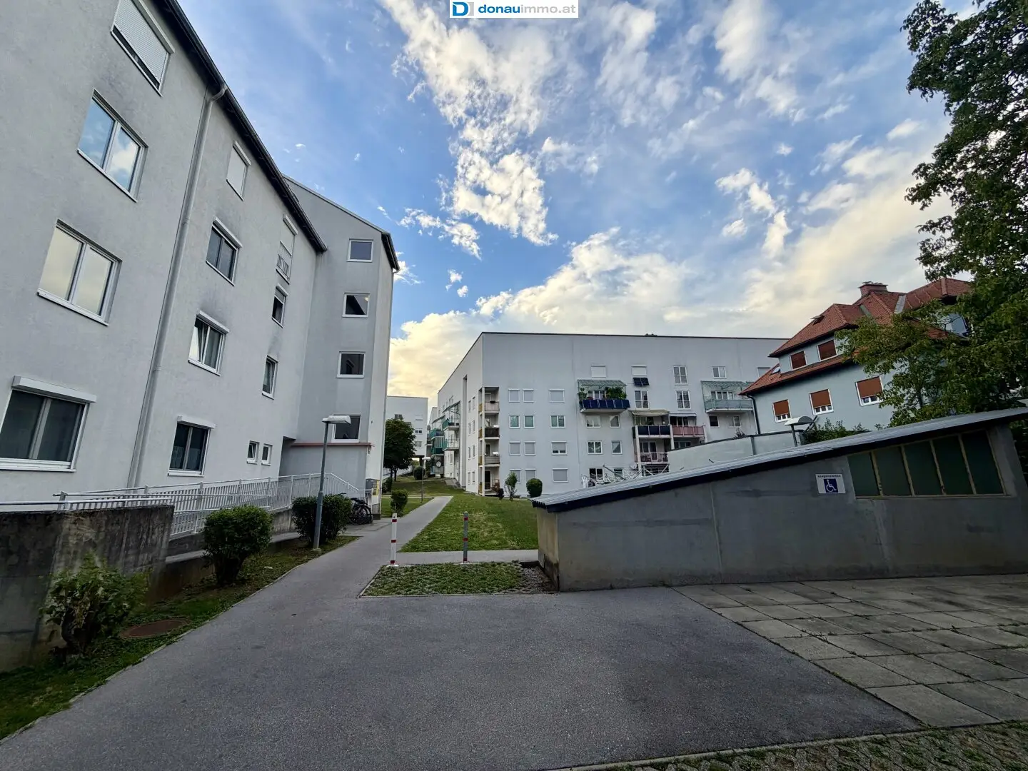 Moderne 4-Zi-Wohnung mit Balkon & Tiefgarage in 8020 Graz