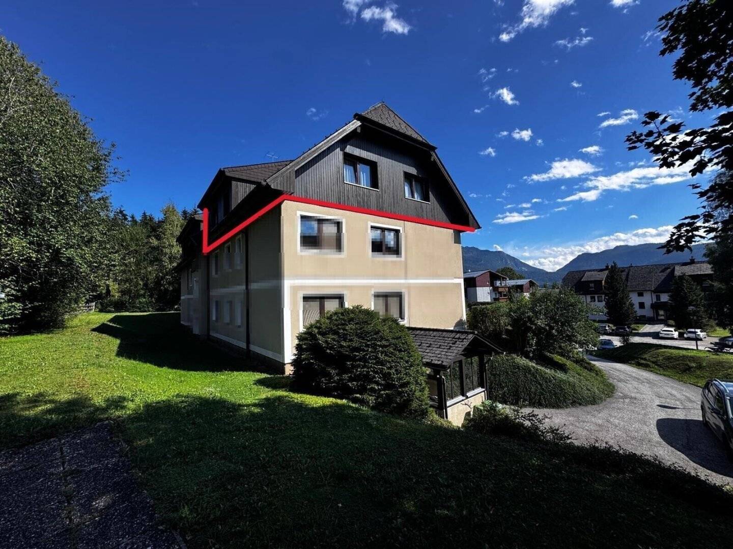 Helle Eigentumswohnung mit südseitiger Loggia u. Tiefgaragenabstellplatz in sonniger und ruhiger Lage