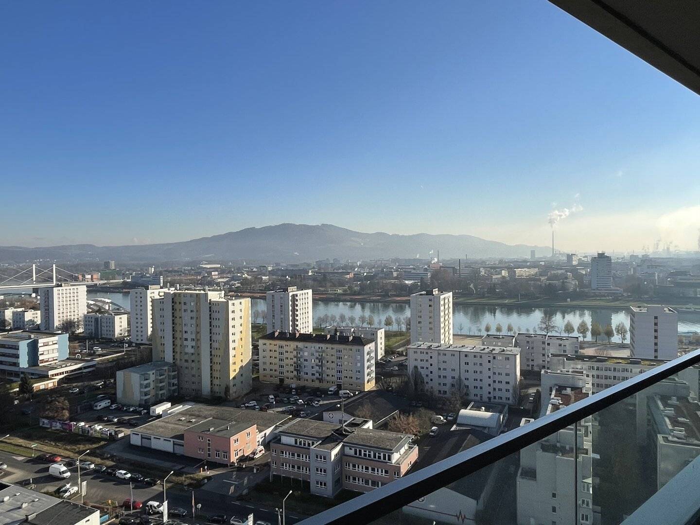 HOCH HINAUS - TOP 2-Zimmer Wohnung im 18. OIG des Bruckner Towers