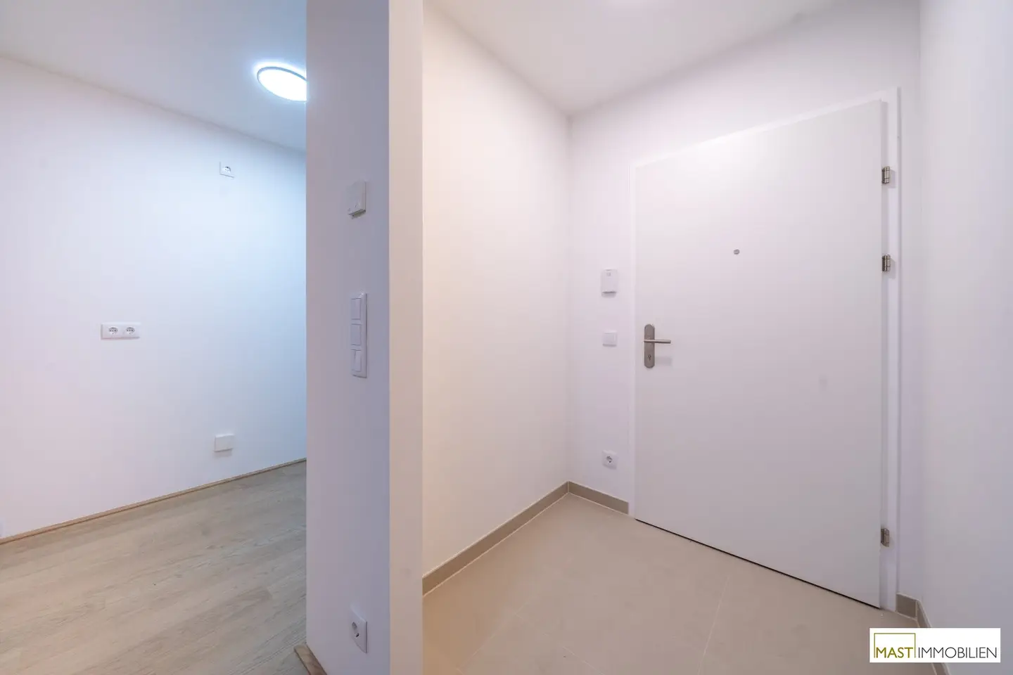 Alte Donau - 2-room first-occupancy apartment on the 7th floor with west orientation