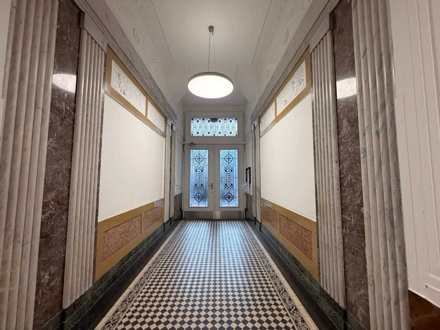 Representative period apartment near Mariahilfer Street