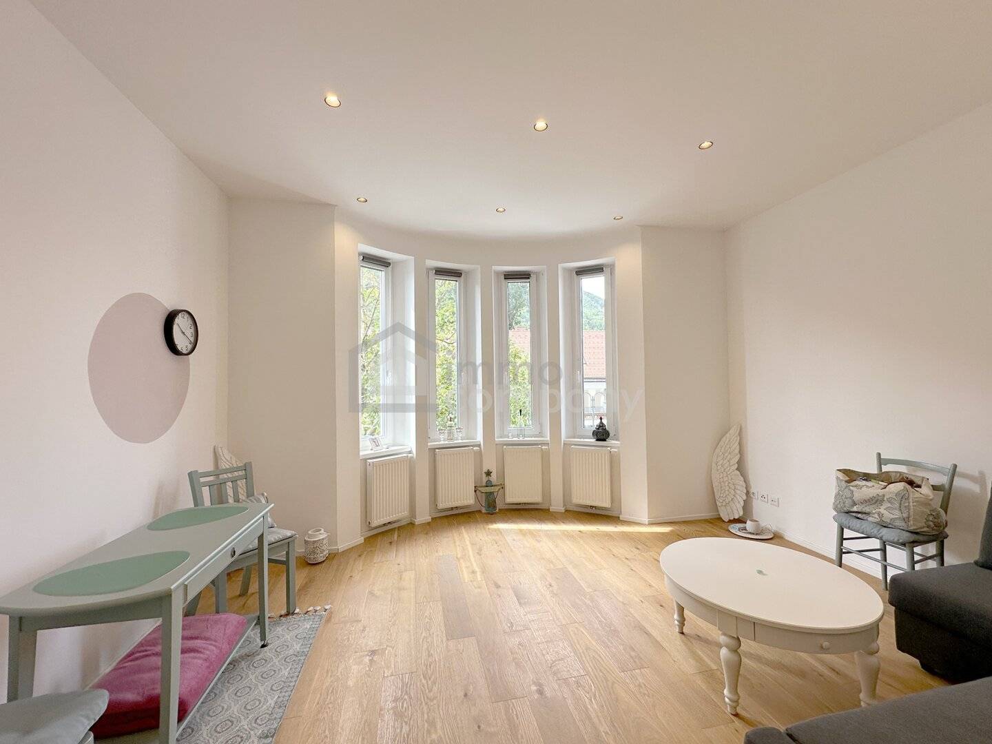 Exklusive Singlewohnung mit Garten – top saniert, komplett eingerichtet &amp; nur 30 Minuten nach Wien