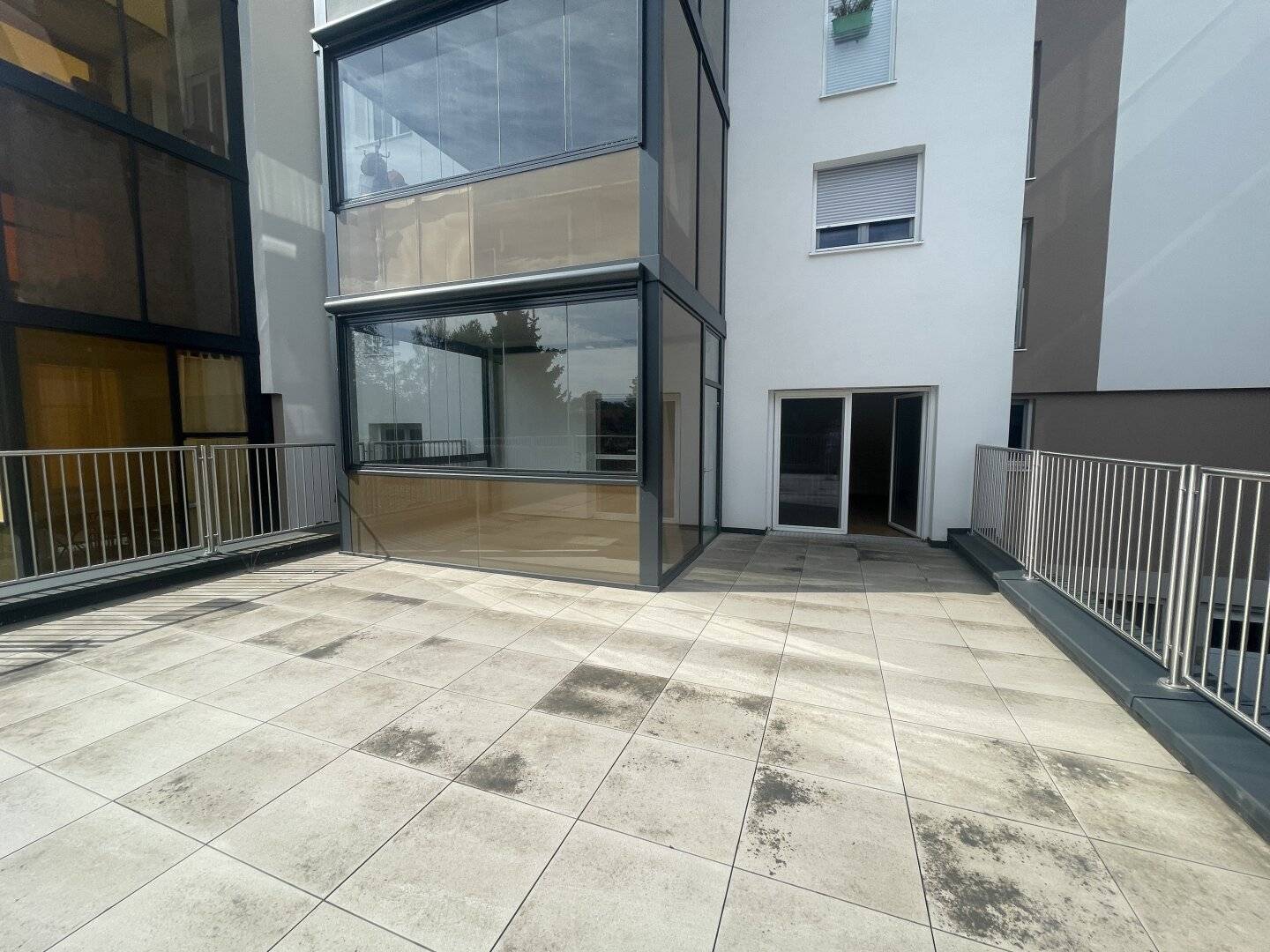 Großzügige Wohnung mit 86,57 m², 12 m² Loggia &amp; 60 m² Terrasse