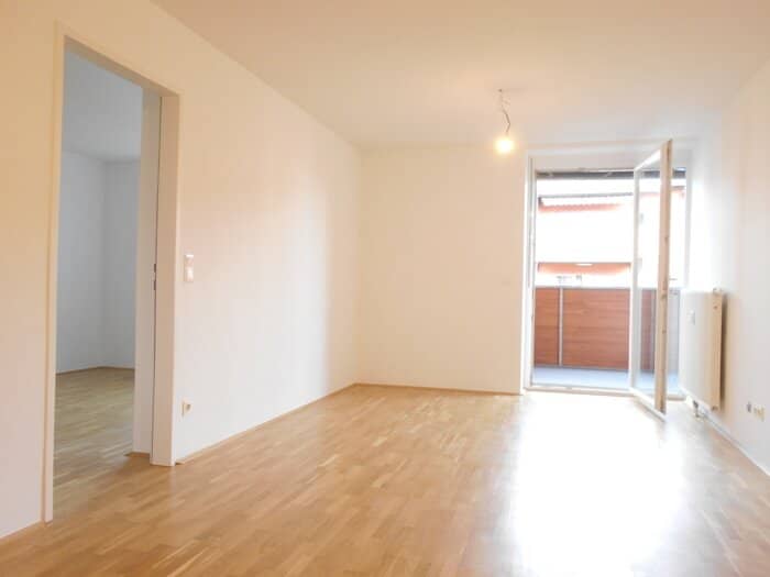 Grottenhofstraße 3-room sunny west balcony 3rd / top floor
