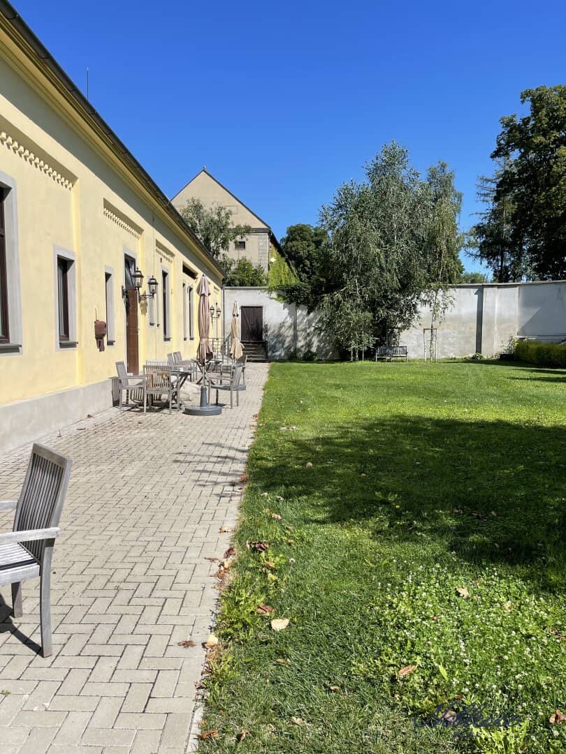 Außergewöhnlich und mitten im Grünen! Gemütliche 2 Zimmer Wohnung Nähe Deutsch Wagram!