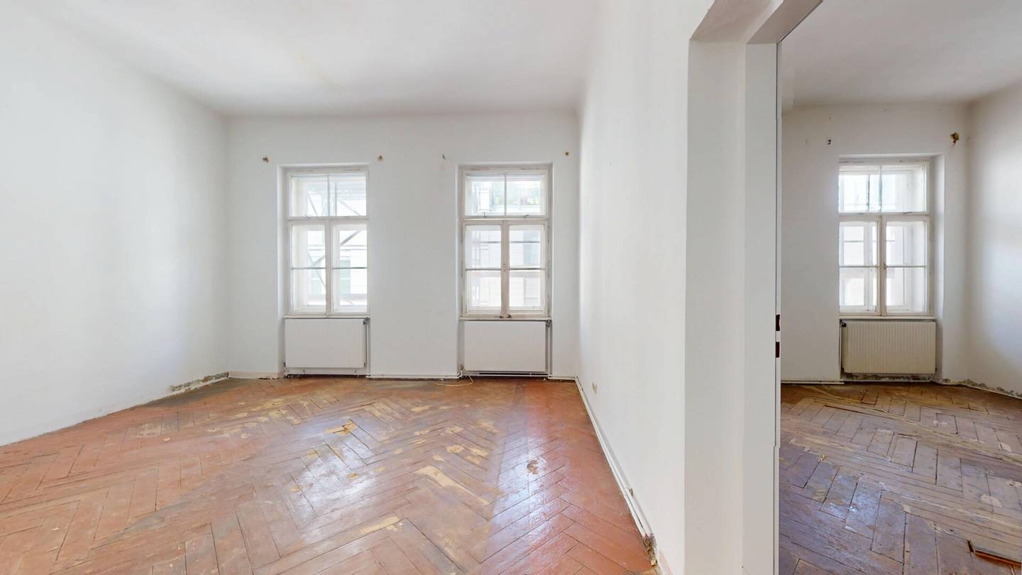 Unsanierter Stilaltbau nahe der Inneren Stadt | 3. OG mit Westausrichtung