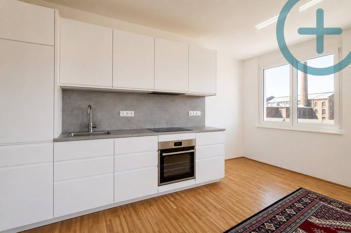 Lichtdurchflutete Wohnung mit Balkon und Aufzug