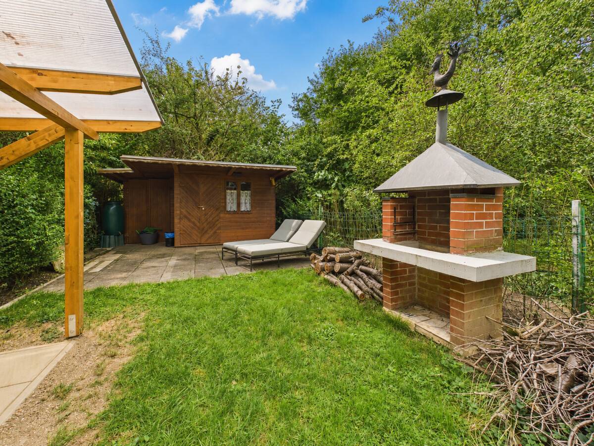 High quality renovated apartment with private garden