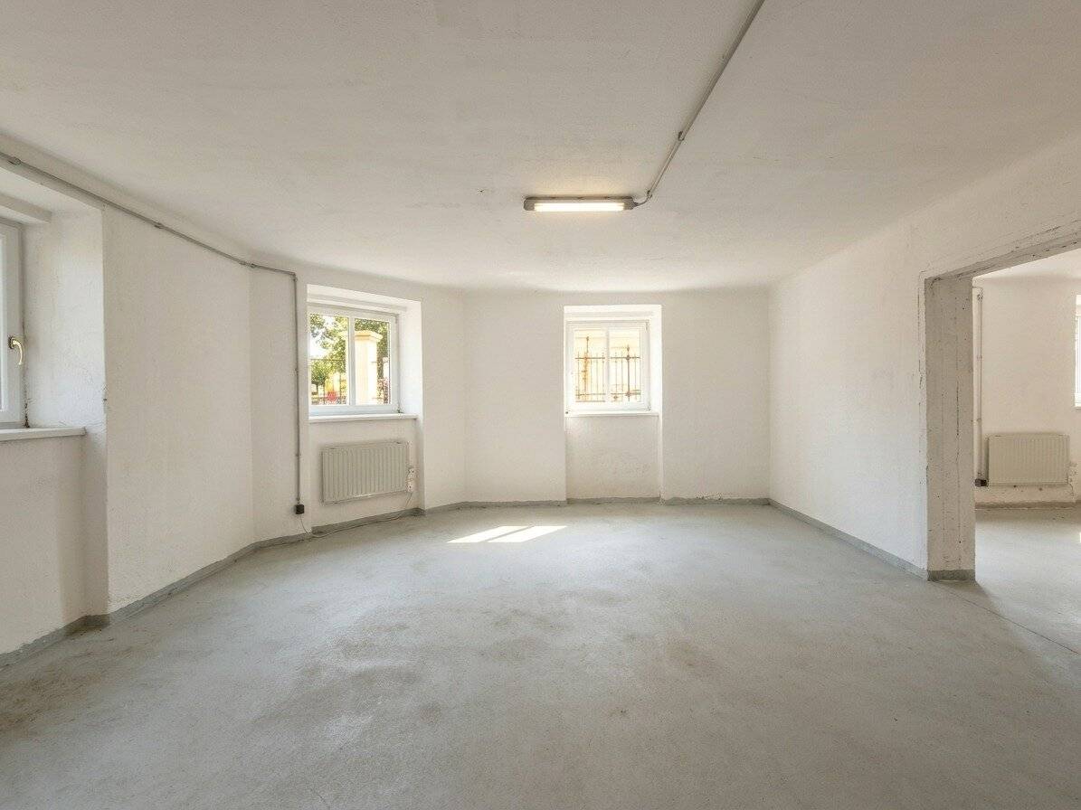 STORAGE | HOBBY | CRAFT | COMMERCIAL – 71 m² versatile usable area