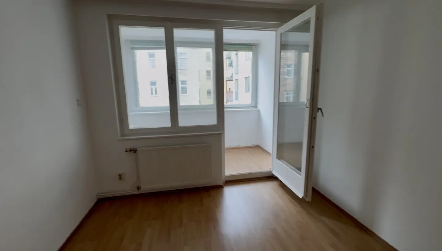 TOP 3-Zi-WOHNUNG mit LOGGIA, U-BAHN-NÄHE und EINBAUKÜCHE in 1100 Wien um 249.000€!