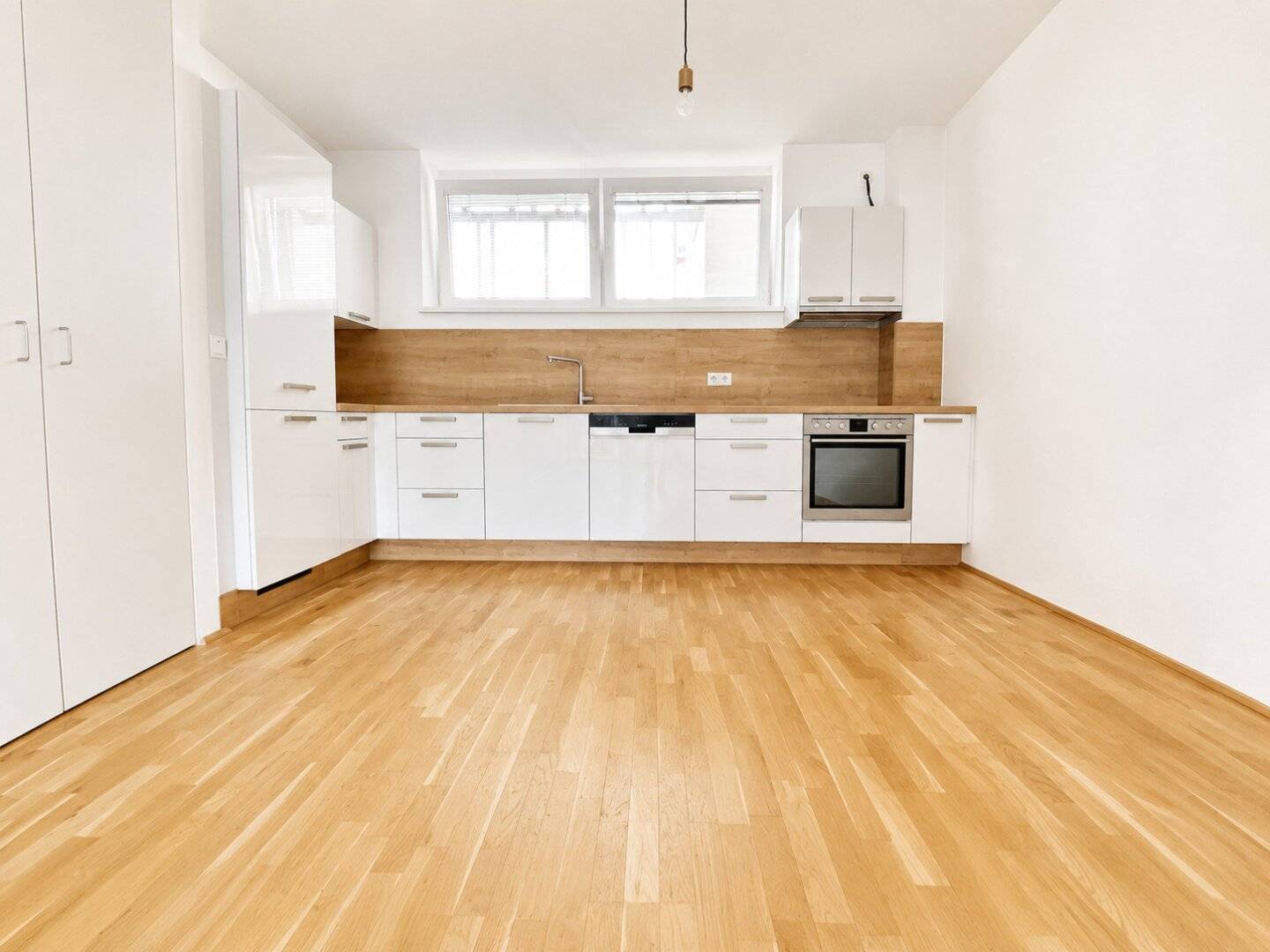 Modern living in prime location of Graz-St. Peter with underground parking space!