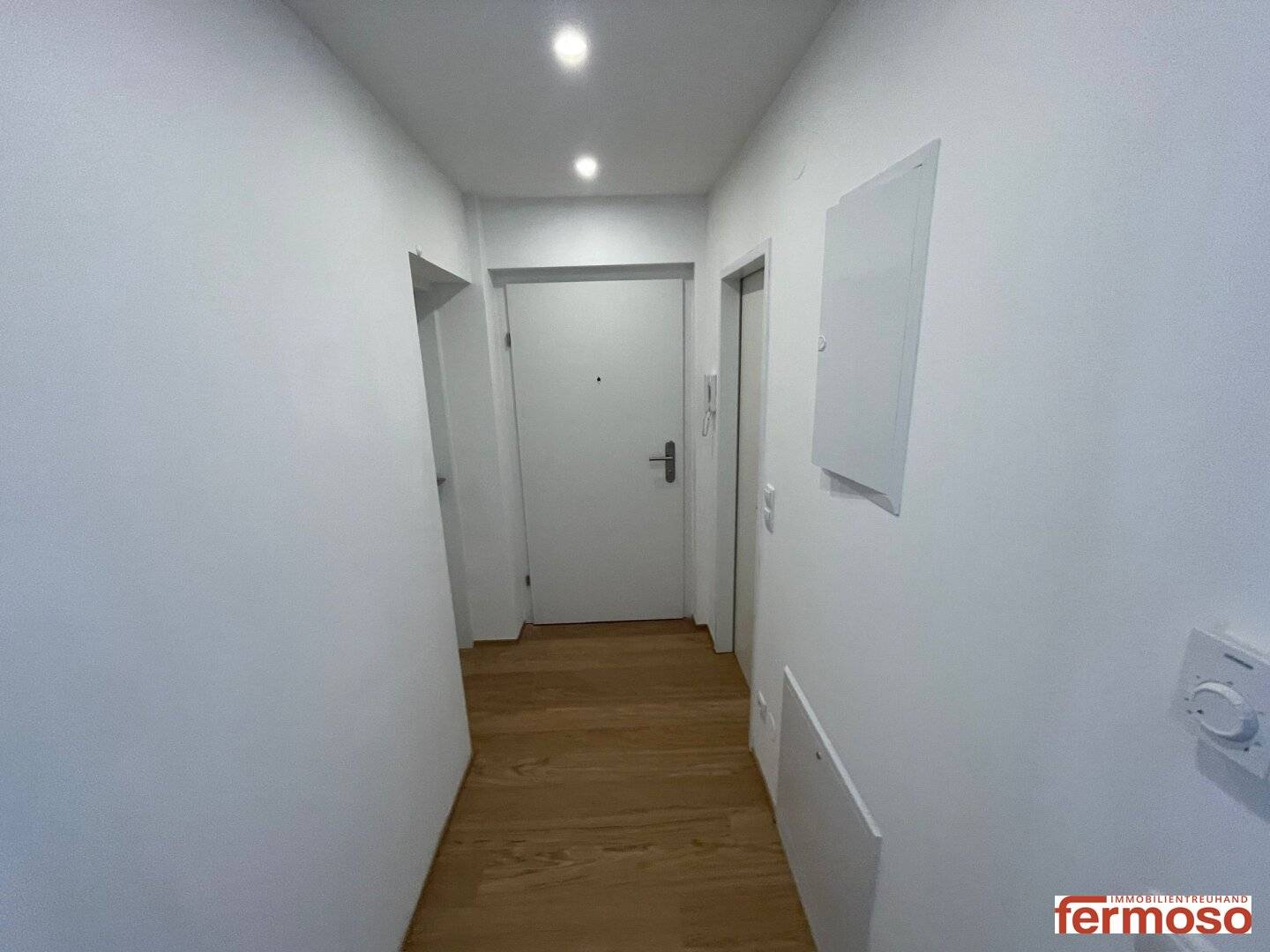Erstbezug nach Komplettsanierung – moderne 2,5-Zimmer-Wohnung in Ebergassing