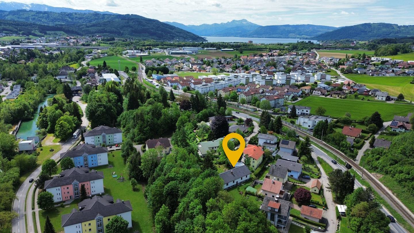 COMING SOON! Wohnen nahe dem Attersee! Stilvoller Bungalow mit großem Wohnkomfort, Vollkeller, Garage und sonniger Gartenidylle Atterseestraße in Lenzing