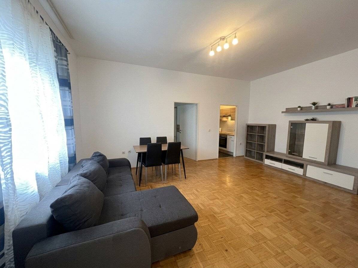 möblierte Stadtwohnung im EG in zentraler Lage - ab sofort beziehbar!