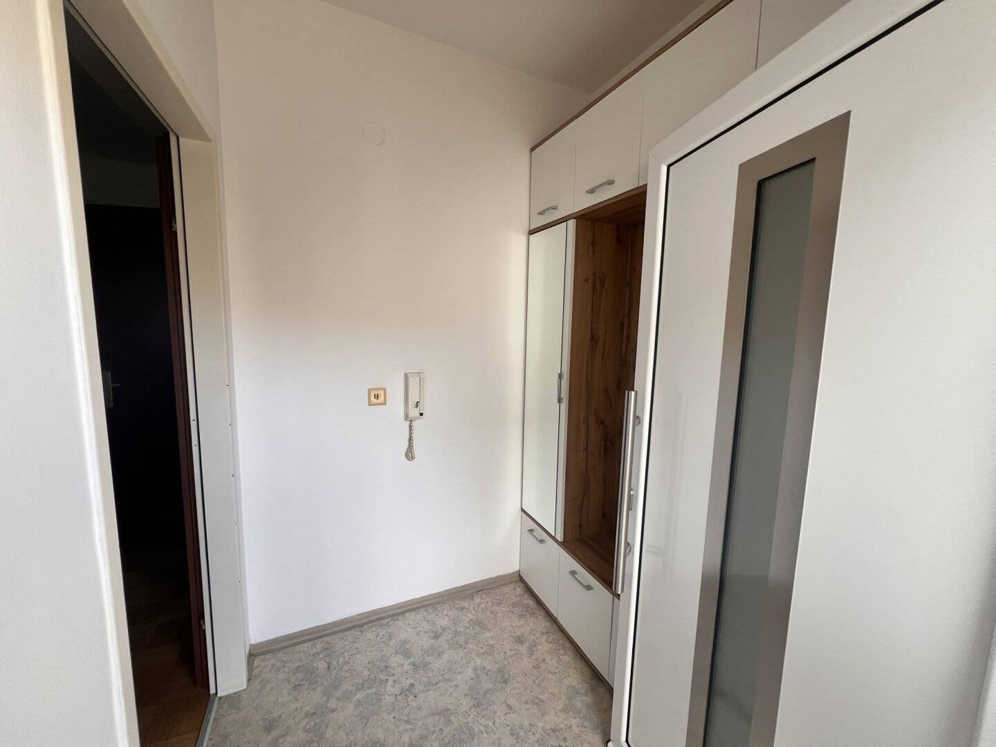 möblierte Stadtwohnung im EG in zentraler Lage - ab sofort beziehbar!