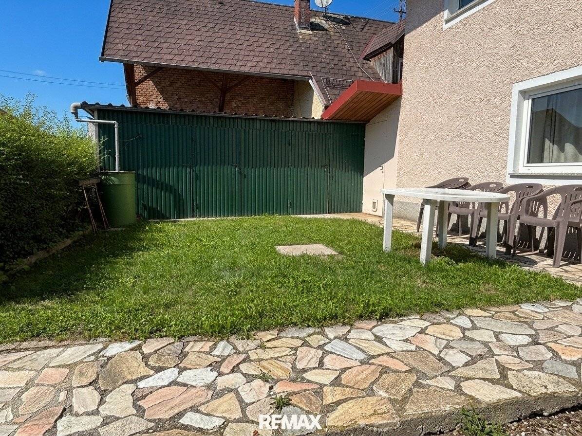 Space for Family &amp; Ideas – Single-family house with workshop in Schärding