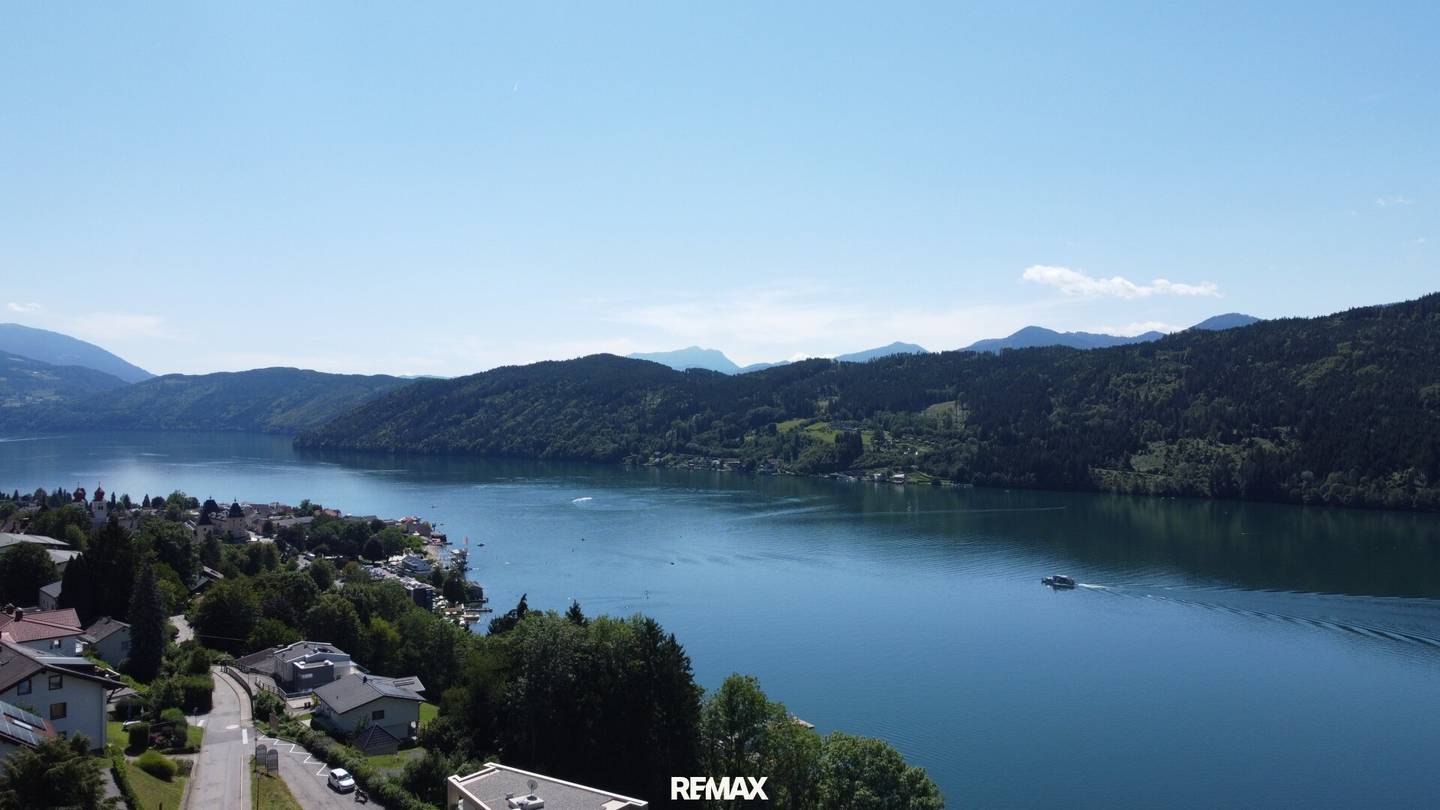 Über den Dächern von Millstatt. Seeblick. Sonnige Hanglage. Ein Haus mit Potenzial.