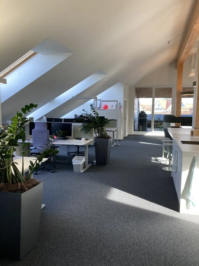 Office space in the attic (entire floor) with private terrace loggia