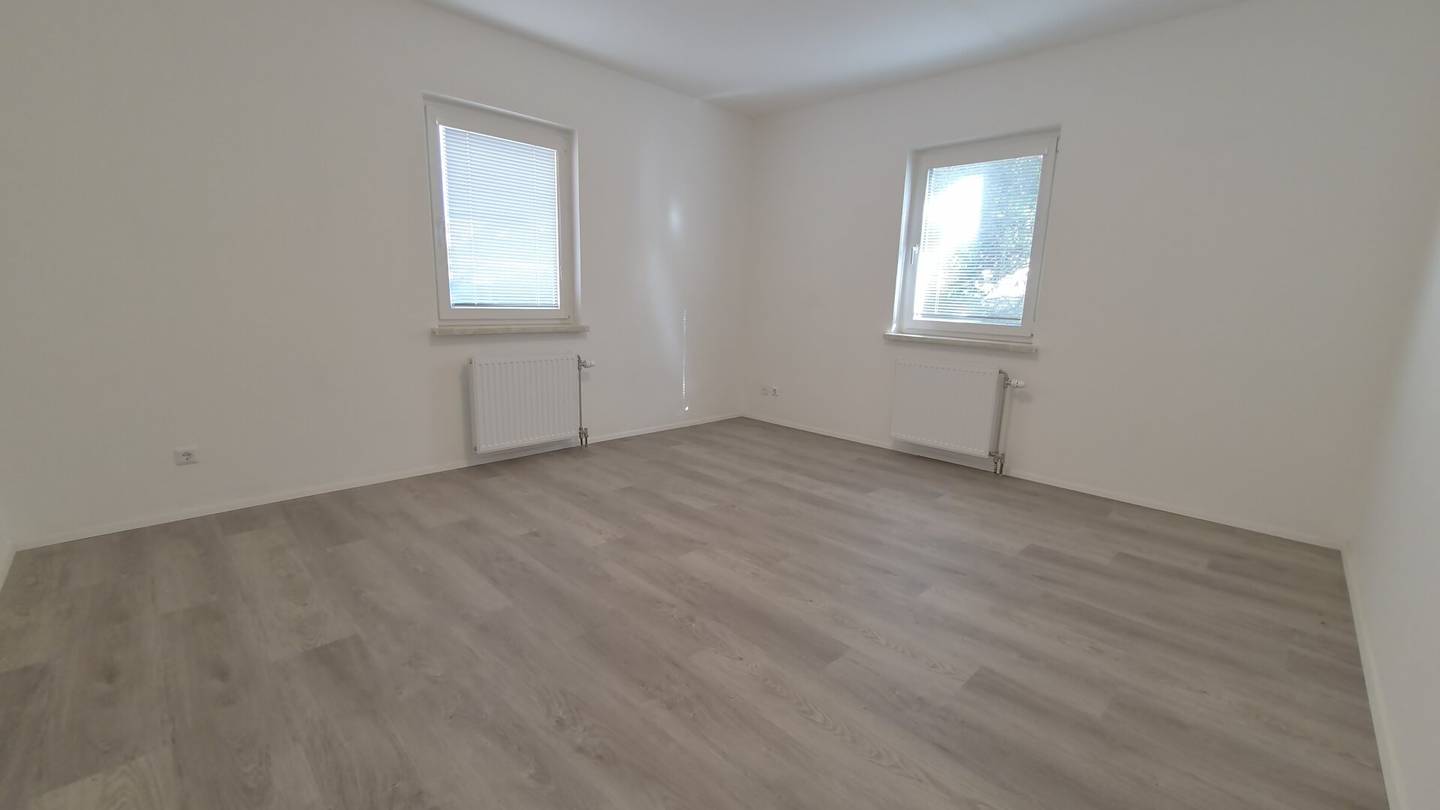 Renovated two-room apartment with new kitchen for rent