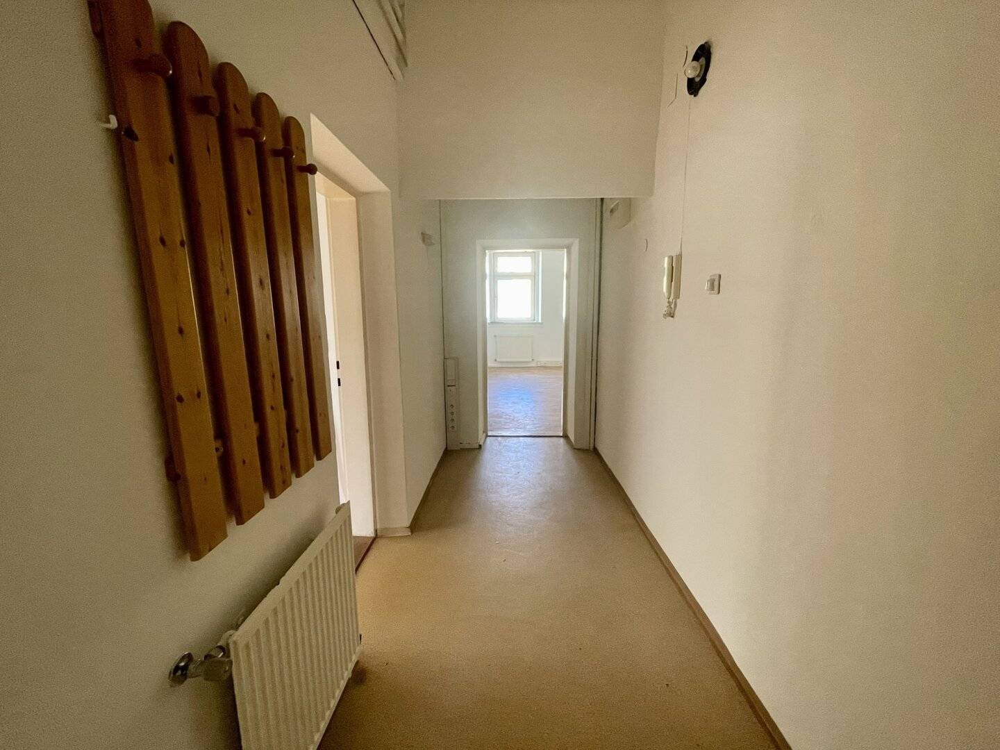 Teilsanierte 3-Zimmer-Altbauwohnung – Salzburg / Lehen