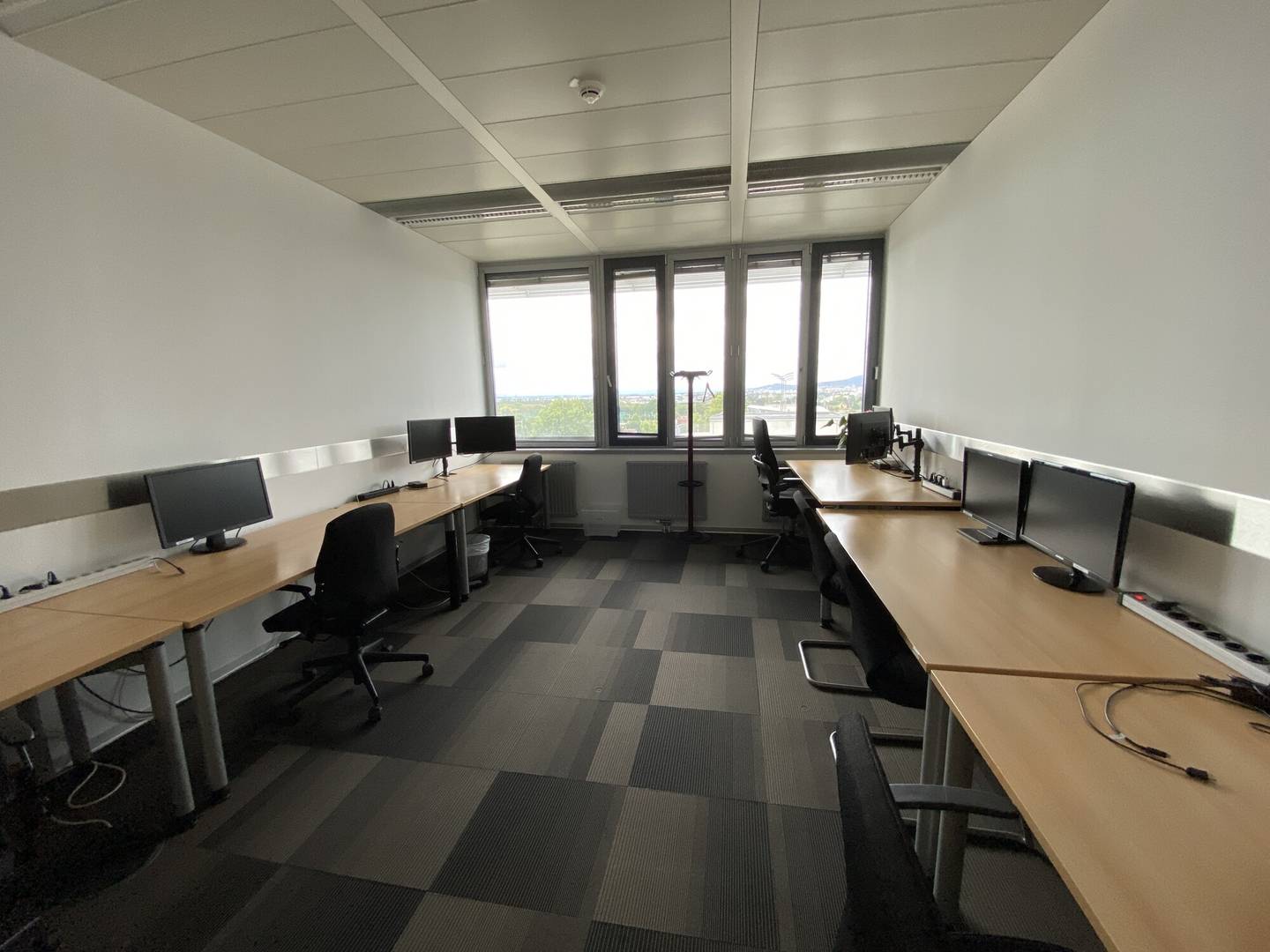 Modernes Businessstandort Neubauwohnung im EURO PLAZA