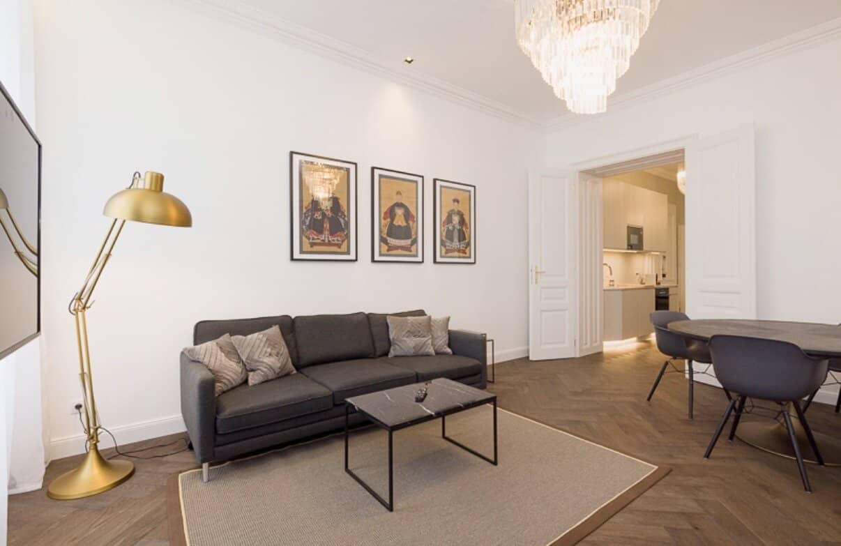 Spacious 90 m² apartment with 2 bedrooms &amp; 2 bathrooms near Augarten