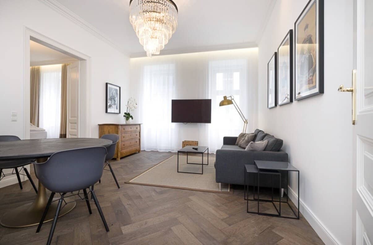 Spacious 90 m² apartment with 2 bedrooms &amp; 2 bathrooms near Augarten