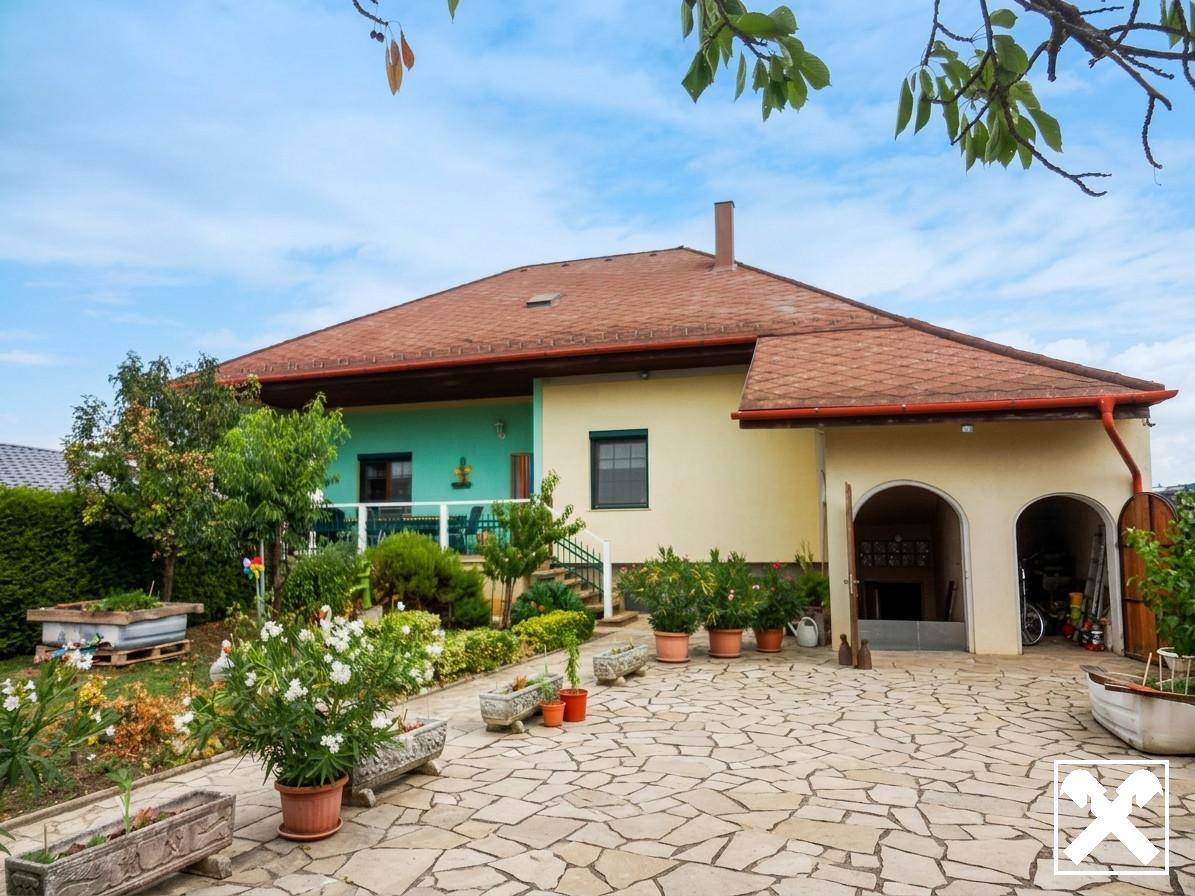 Familienwohnung mit großzügigem Keller und Seenähe