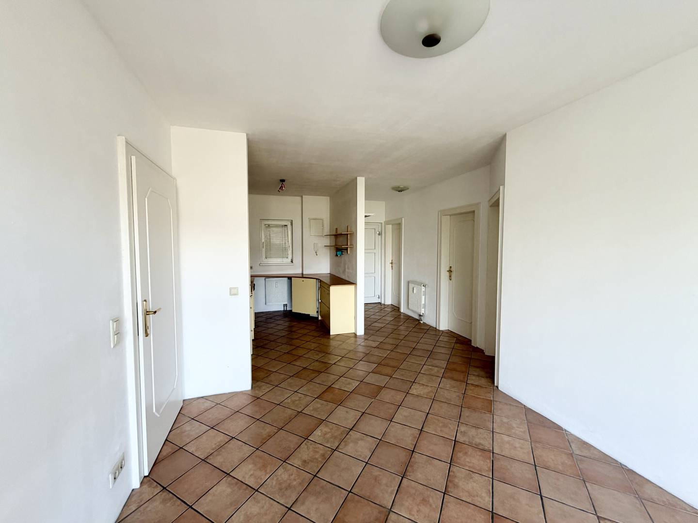Helle Wohnung mit Loggia und eigenem Parkplatz