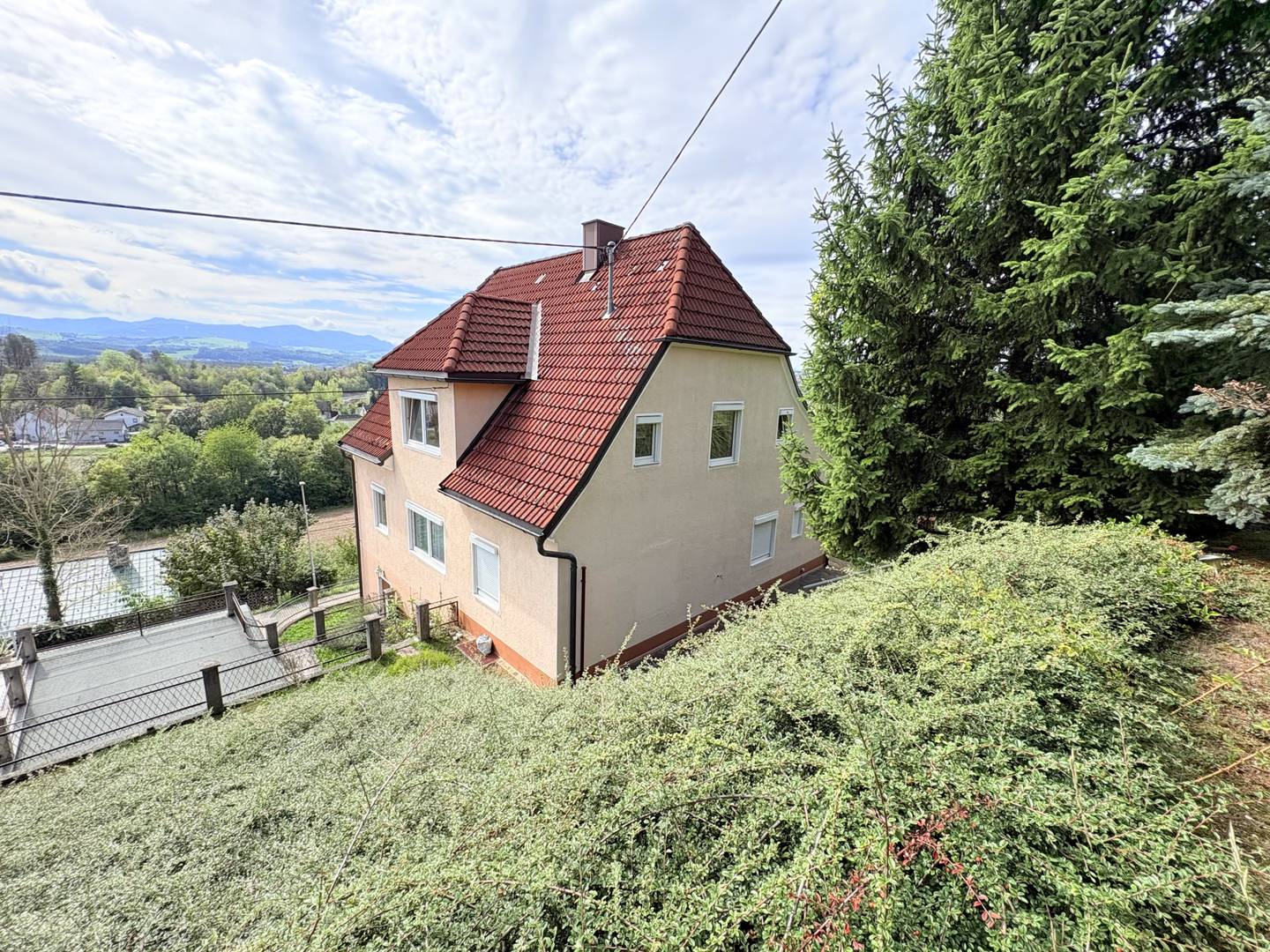 Parkähnliche Familienwohnung mit schöner Aussicht