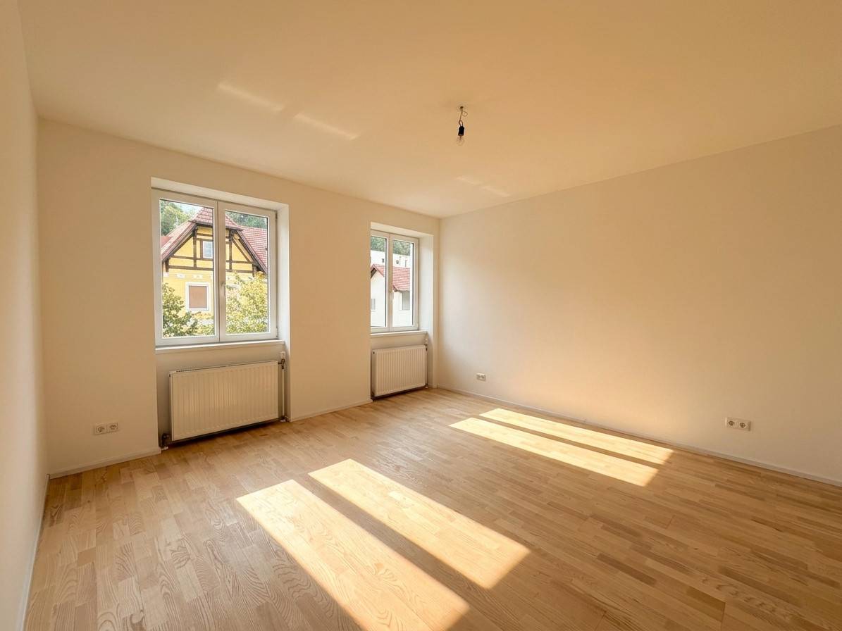 Apartment with large private garden and balcony