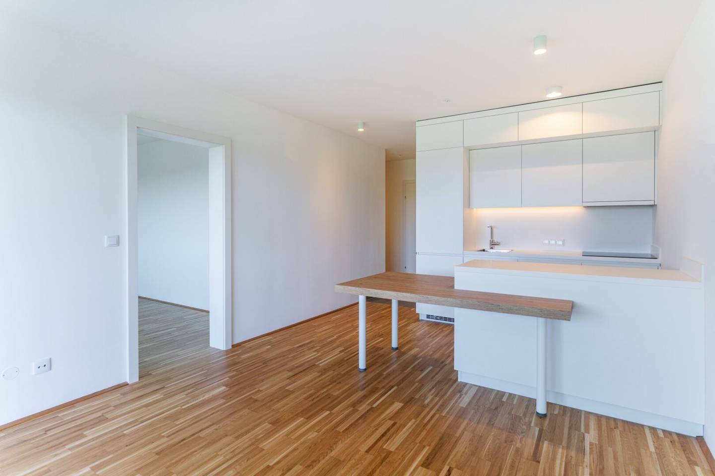 2-Zimmer Wohnung mit Blick in den Kurpark! - Fußbodenkühlung, hochwertige Ausstattung, direkt bei U1-Oberlaa