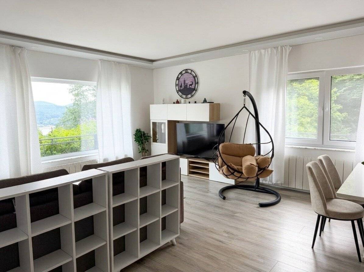TOP HAUS mit 210 m² WNFL in GRÜNRUHELAGE mit GARTEN - zwei EINGÄNGE